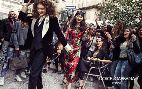 dolce gabbana 風格 街頭 burberry|「Matrix皮革風衣」的重生：在反烏托邦與懷舊之間，成為時尚達 .